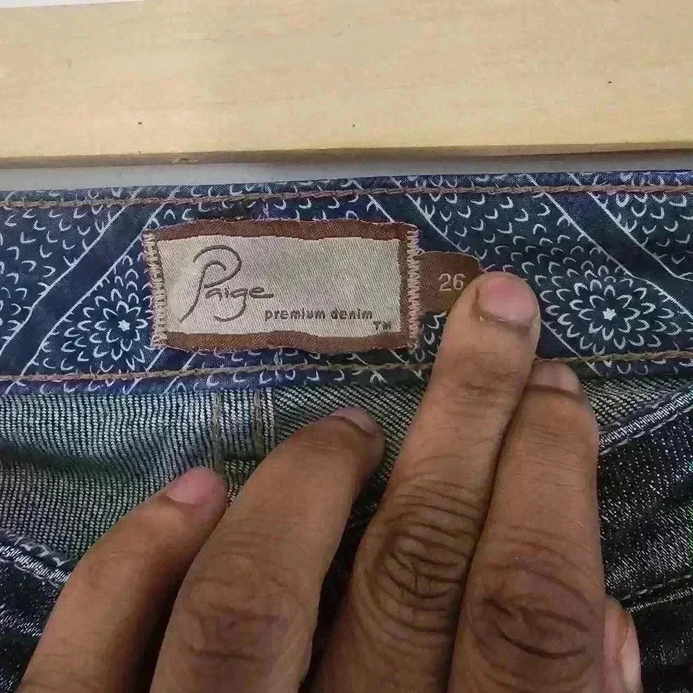 7424 Paige wilton medium wash  straight jeans size26 - Picture 4 of 7